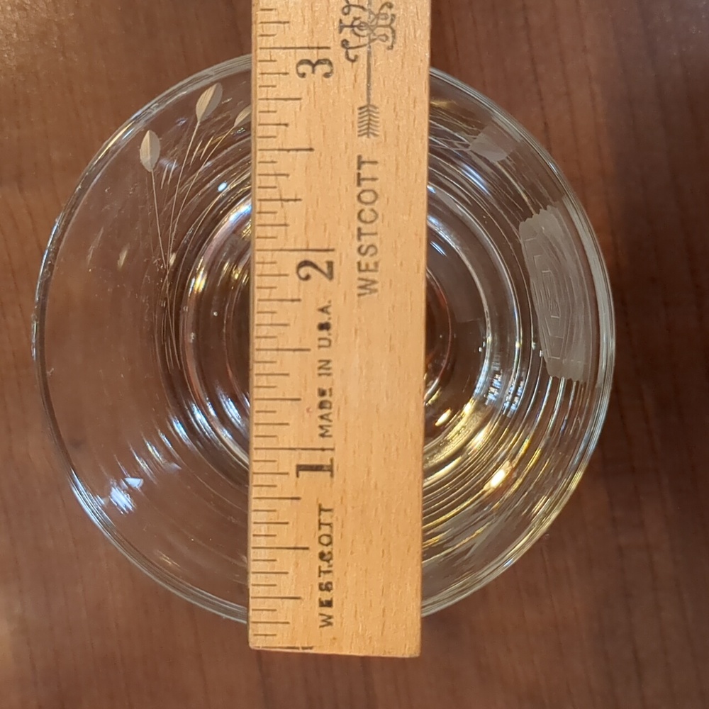 Etched Rose Pattern Rocks Glasses - Picture 7 of 9
